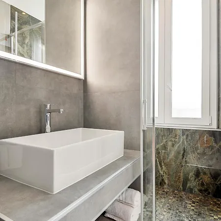 501 - 招待所 斯培西亚