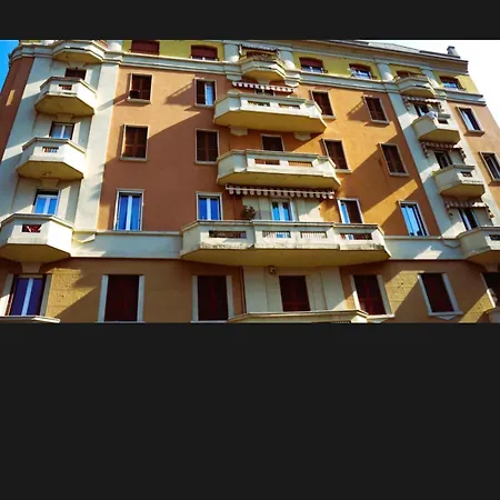 501 - Konukevi La Spezia